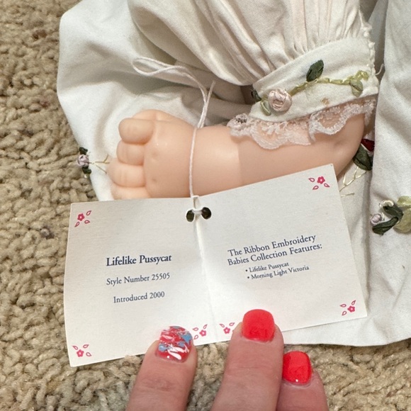 Madame Alexander Doll in Cream with Floral Details - Picture 4 of 9